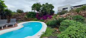 Private villa with pool in Lajares